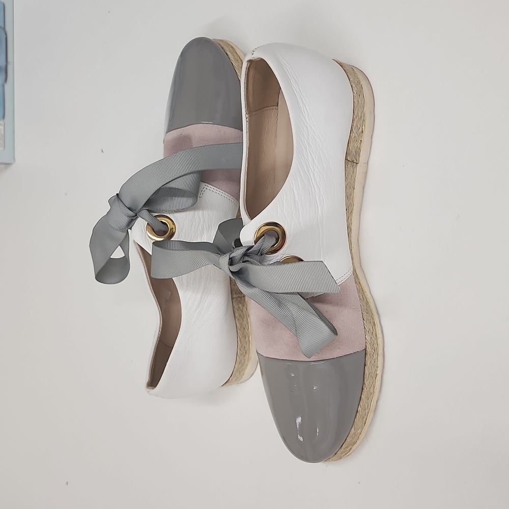 Shoes - Picture 2 of 3